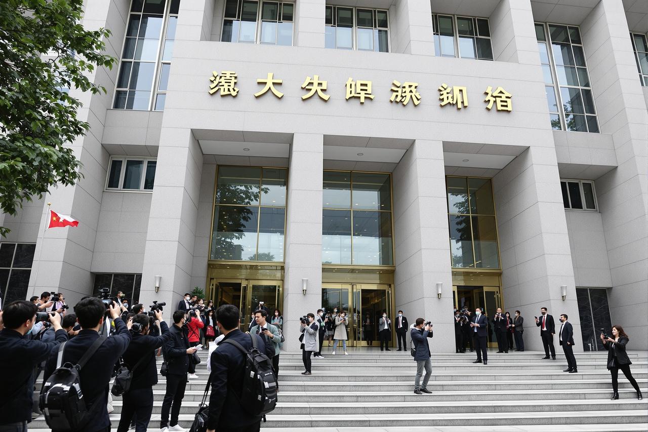 男星离婚案二审开庭 - 国产黑料娱乐新闻配图